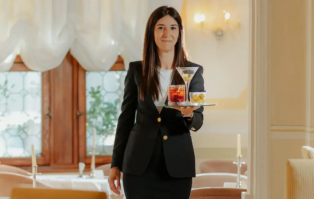 Ho.Re.Camp è pensata per formare le figure chiave della ristorazione e dell'accoglienza alberghiera con percorsi altamente specializzati.