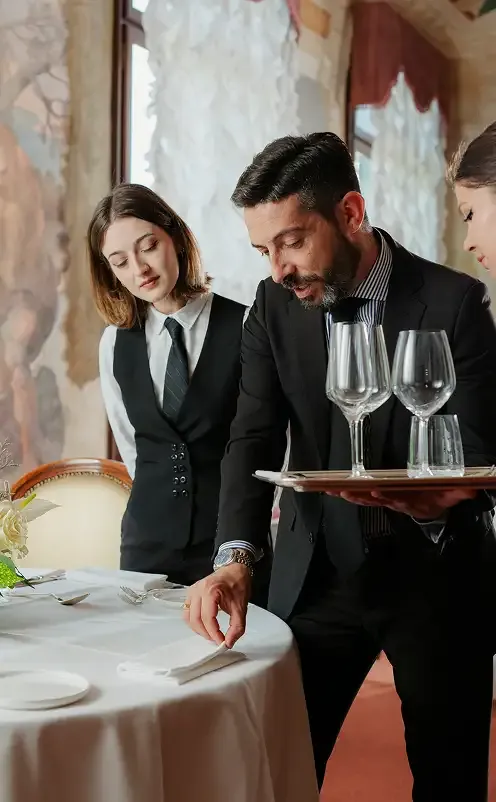 Ho.Re.Camp è l'accademia di formazione professionale di Teknous, fondata da Fedegroup e aziende partner, accreditata secondo standard nazionali.